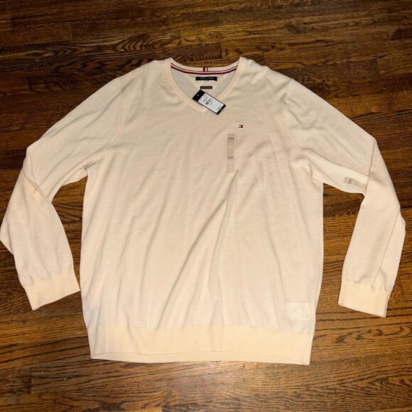 New Tommy Hilfiger Sweater - Picture 1 of 4